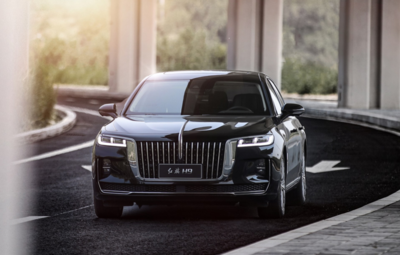 當紅的紅旗 不一樣的豪華機動車之路